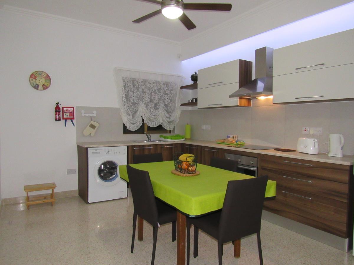 Central Studio Apartment Santa Vennera Extérieur photo
