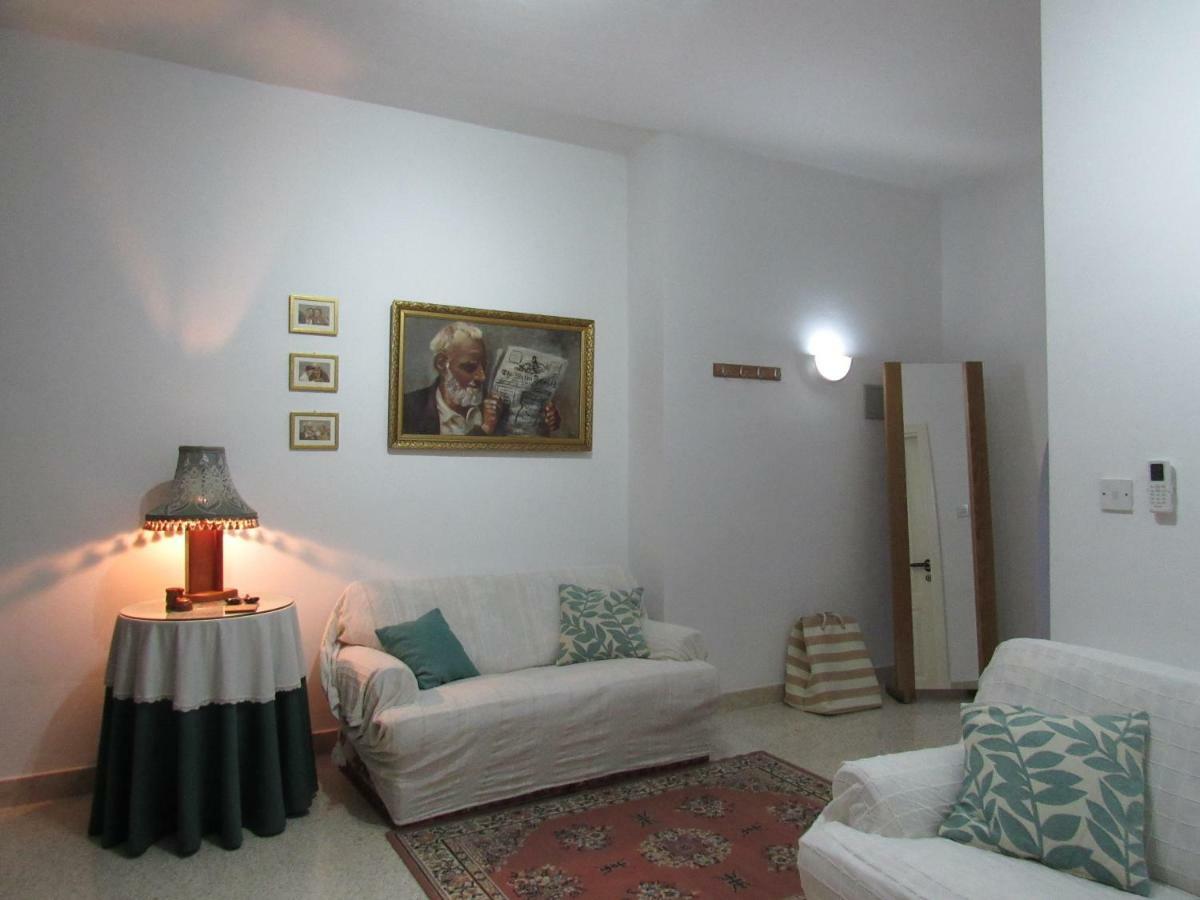 Central Studio Apartment Santa Vennera Extérieur photo