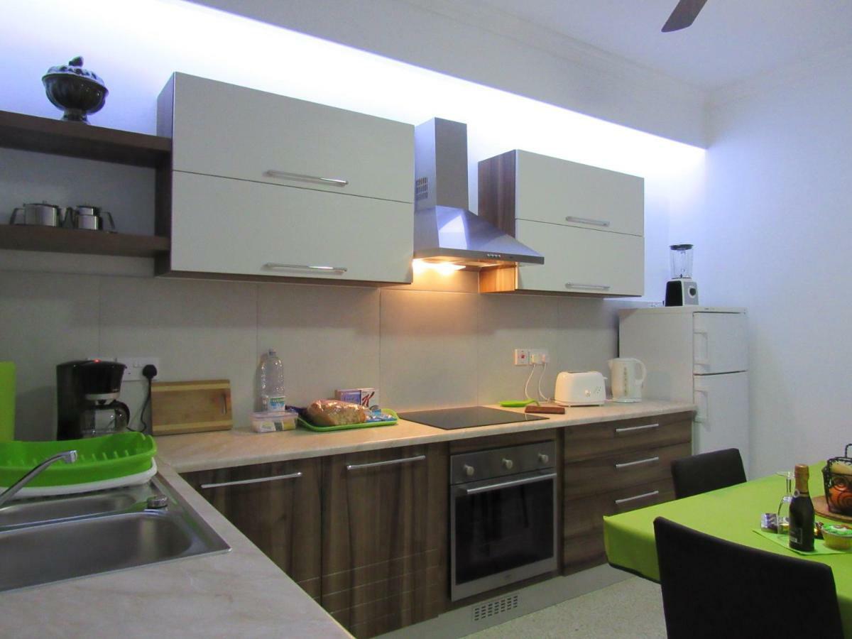 Central Studio Apartment Santa Vennera Extérieur photo