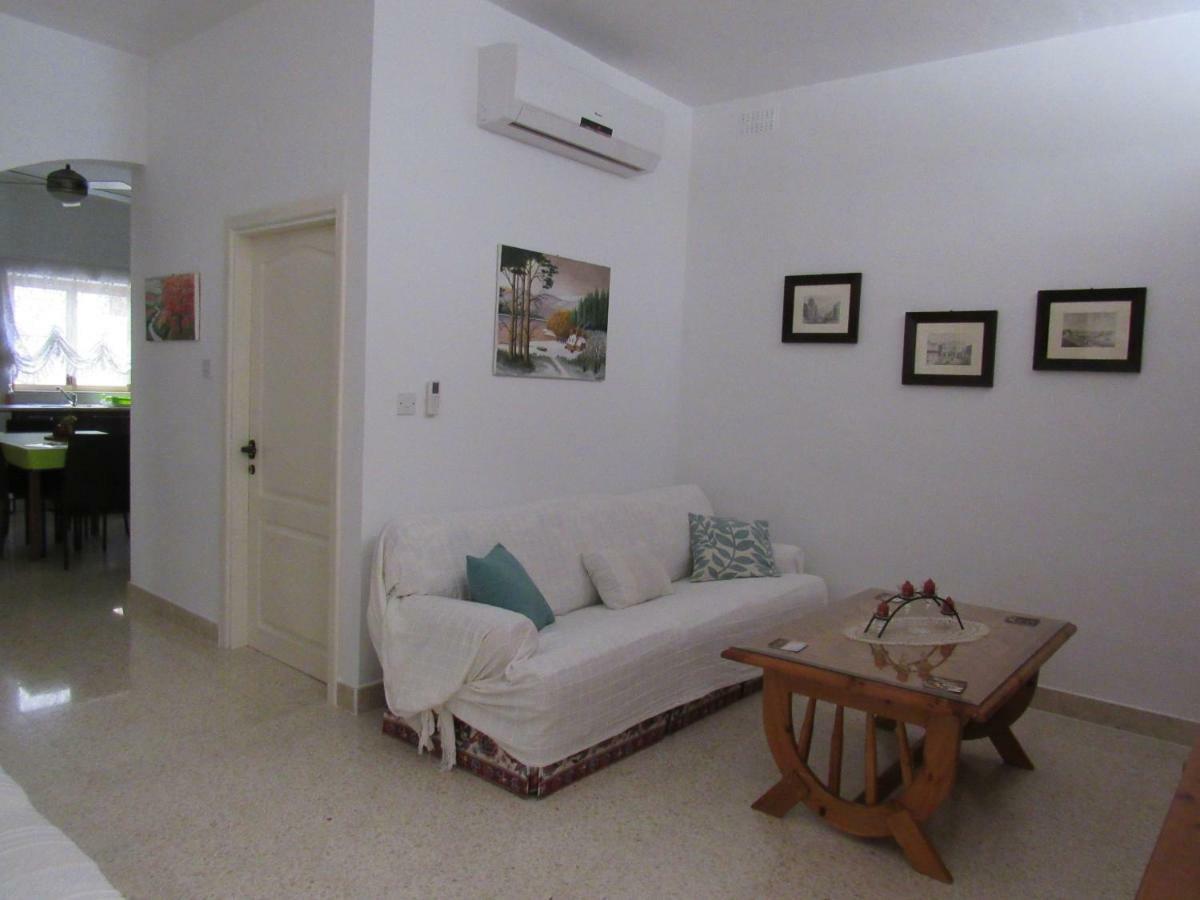 Central Studio Apartment Santa Vennera Extérieur photo